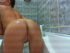My hot ex gf cumming on bath!